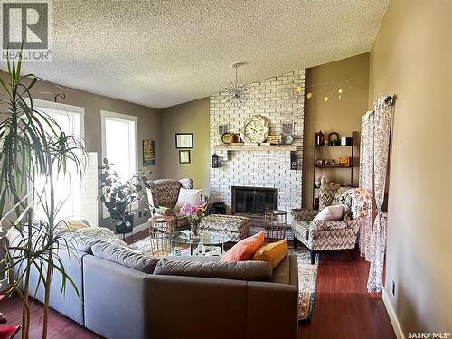 895 Brimacombe Drive, Weyburn, SK 