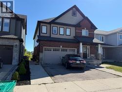 11 CASTLEBAY Street  Kitchener, ON N2R 0G5