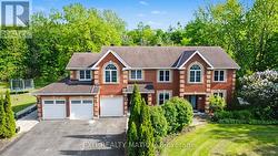 1322 DU GOUVERNEUR DRIVE Ottawa, ON K4C 1E2