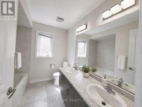 shared bathroom 2nd floor - 52 Heming Trail, Hamilton, ON 