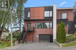 154 DUFORD STREET  Ottawa, ON K1L 6Z7