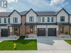 11 - 147 SCOTTS DRIVE Lucan Biddulph (Lucan), ON N0M 2J0