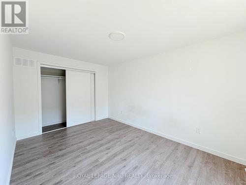 90 HIGHRIVER TRAIL , Welland (Broadway), Ontario L3C 0H6 3