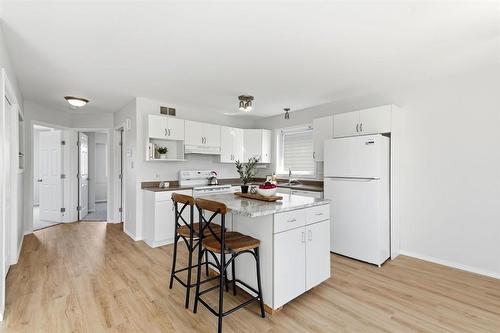 54 Westview Drive, Steinbach, MB 