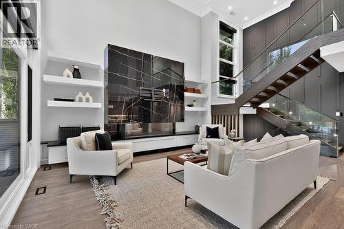 533 Carson Lane, Oakville, ON 