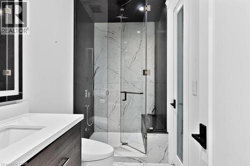 533 Carson Lane, Oakville, ON 