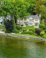 6 ENNISCLARE Drive  Oakville, ON L6J 4N2
