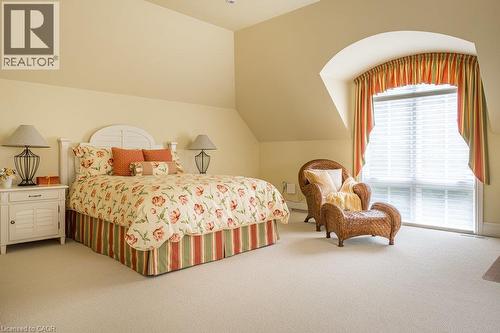 6 Ennisclare Drive, Oakville, ON 