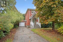 103 DUNBAR ROAD S  Waterloo, ON N2L 2E4