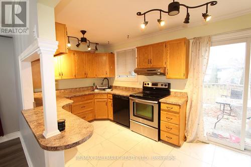 UPPER UNIT - 8 MEADOWLAND AVENUE , Barrie, Ontario L4N 2Y4 5