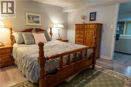 54 Republic Avenue, Hamilton, ON 