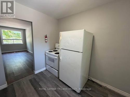 B - 202 COLBORNE STREET , London East (East K), Ontario N6B 2S2 4