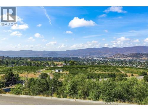 825 Toovey Road, Kelowna, BC 