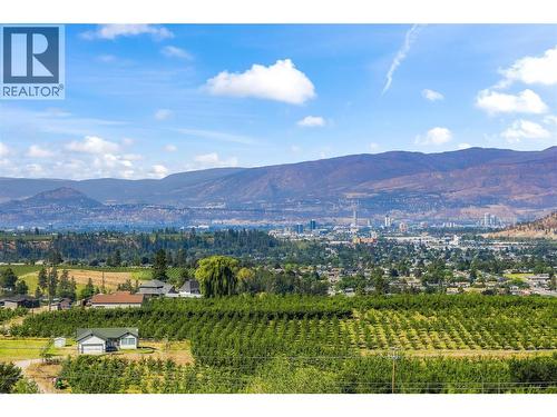 825 Toovey Road, Kelowna, BC 