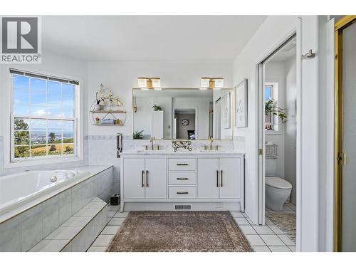 825 Toovey Road, Kelowna, BC 