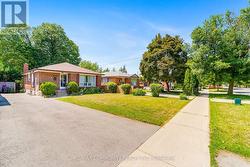 764 BRIMLEY ROAD Toronto, ON M1J 1C6