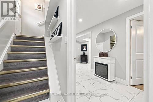 2407 Barclay Road, Burlington, ON 