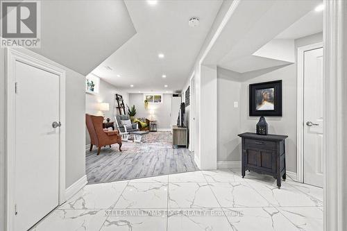 2407 Barclay Road, Burlington, ON 