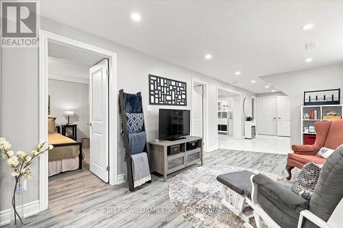 2407 Barclay Road, Burlington, ON 