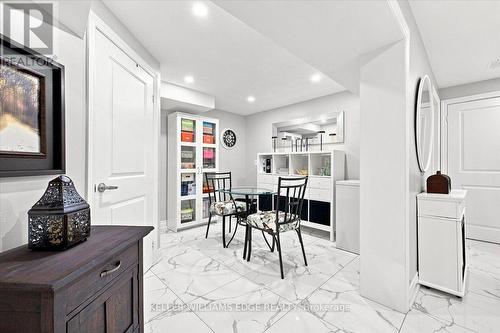 2407 Barclay Road, Burlington, ON 