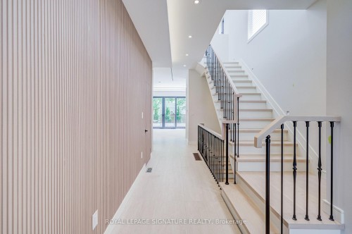 878 Atwater Avenue, Mississauga, ON 