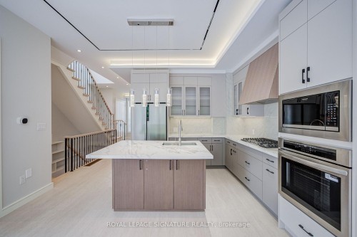 878 Atwater Avenue, Mississauga, ON 