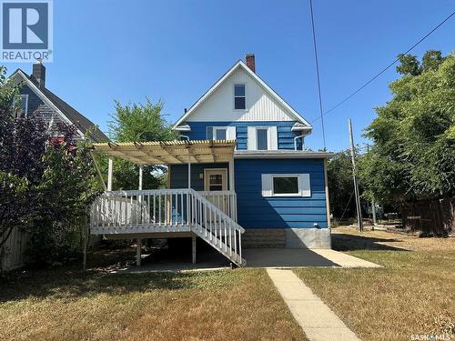 821 6Th Avenue Nw, Moose Jaw, SK 