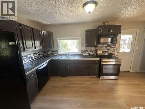 821 6Th Avenue Nw, Moose Jaw, SK 