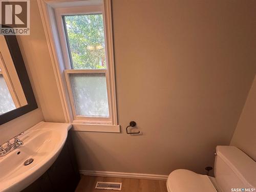821 6Th Avenue Nw, Moose Jaw, SK 