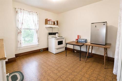 697 Sara Avenue, Winnipeg, MB 