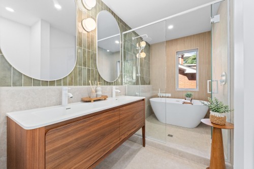 Bathroom - 476 Av. Townshend, Saint-Lambert, QC 