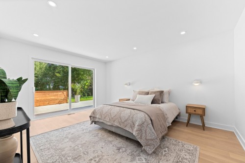 Master Bedroom - 476 Av. Townshend, Saint-Lambert, QC 