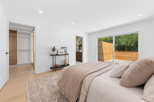 Master Bedroom - 476 Av. Townshend, Saint-Lambert, QC 