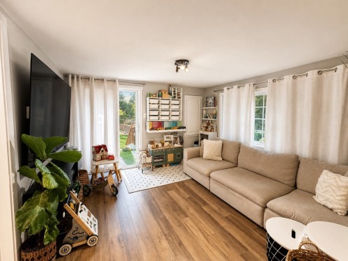 Living Room - 655 Rue De La Plage, Sainte-Julienne, QC 