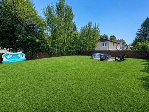 Courtyard - 655 Rue De La Plage, Sainte-Julienne, QC 