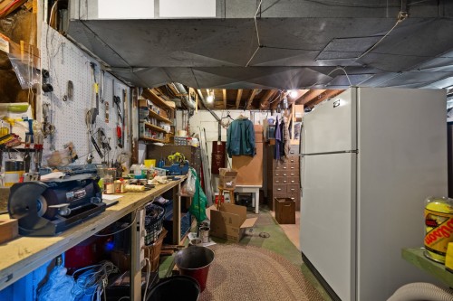 Atelier - 1330 Av. Kingsley, Dorval, QC 