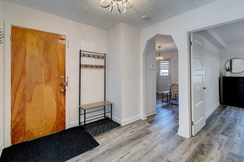 Hall d'entrée/Vestibule - 2-8215 Rue Fabre, Montréal (Villeray/Saint-Michel/Parc-Extension), QC 