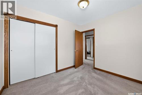 27 Ellison Crescent, Regina, SK 