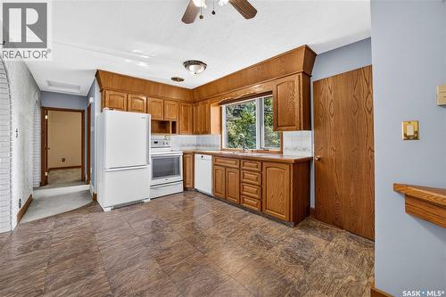 27 Ellison Crescent, Regina, SK 