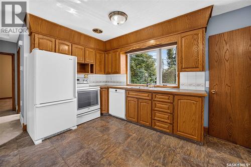 27 Ellison Crescent, Regina, SK 