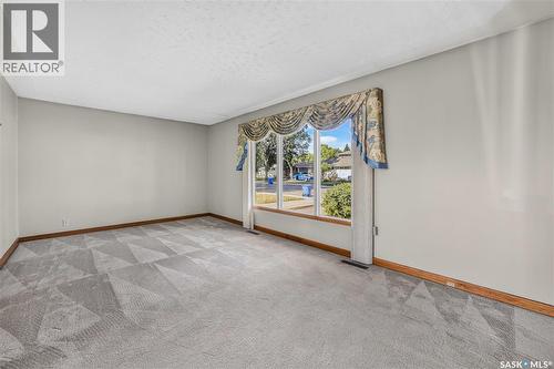 27 Ellison Crescent, Regina, SK 