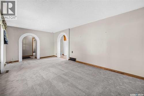 27 Ellison Crescent, Regina, SK 