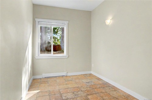 5849 Sunset Rd, Nanaimo, BC 