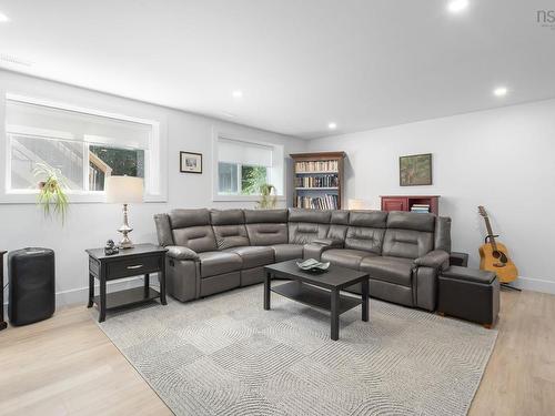 437 Heddas Way, Fall River, NS 