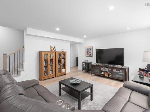 437 Heddas Way, Fall River, NS 