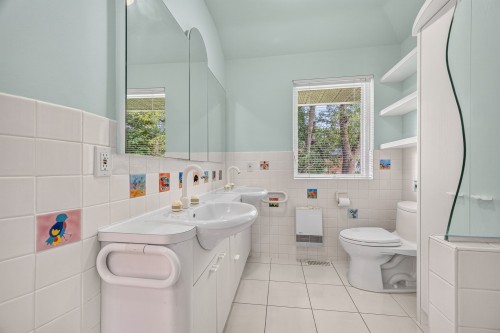Salle de bains - 156 Av. Wicksteed, Mont-Royal, QC 
