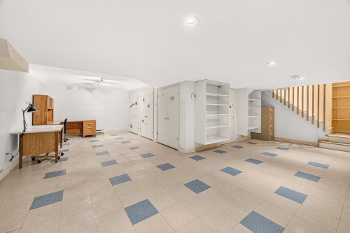 Sous-sol - 156 Av. Wicksteed, Mont-Royal, QC 