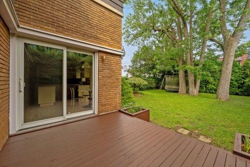 Terrasse - 156 Av. Wicksteed, Mont-Royal, QC 
