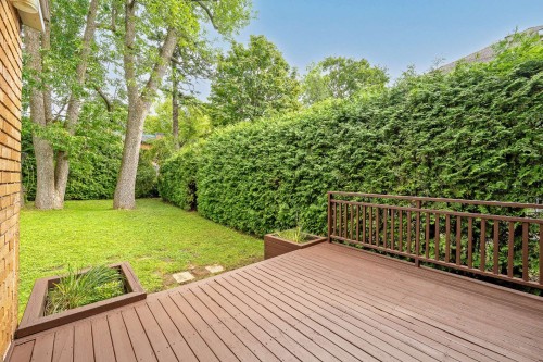 Terrasse - 156 Av. Wicksteed, Mont-Royal, QC 