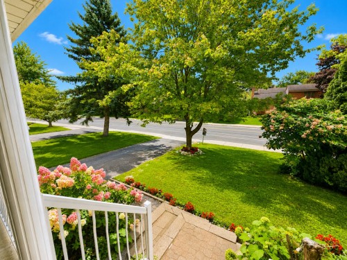 17711 Rue Antoine-Faucon  Montréal (Pierrefonds-Roxboro), QC H9J 3N2